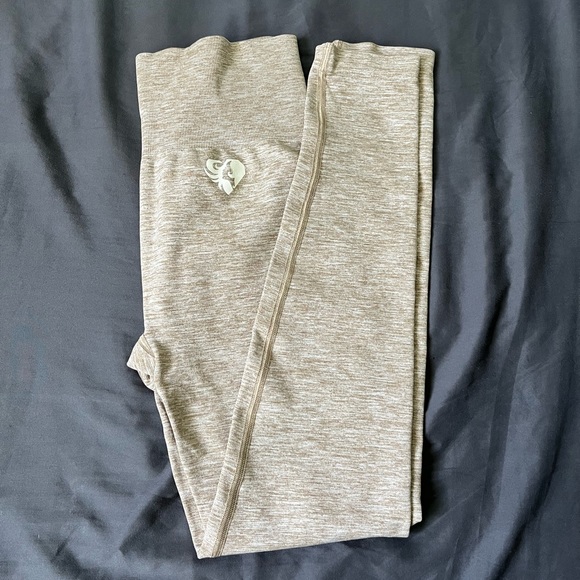 Woman’s Best Move Seamless set in Brown Grey Marl - Picture 2 of 7